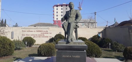 Masazırda baxımsız qalan böyük qəzəlxanın abidəsi- tökülən daş divarlar, oğrulanan dəmir mühəccir, s